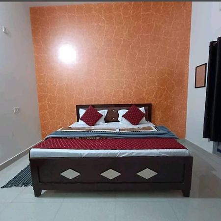 Ramam Hotel By Naavagat 700Mtr From Shri Ram Janambhumi Ayodhya Exterior foto